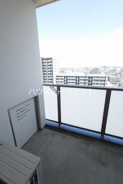 ステーション・タワー・ウラヤス ベランダ