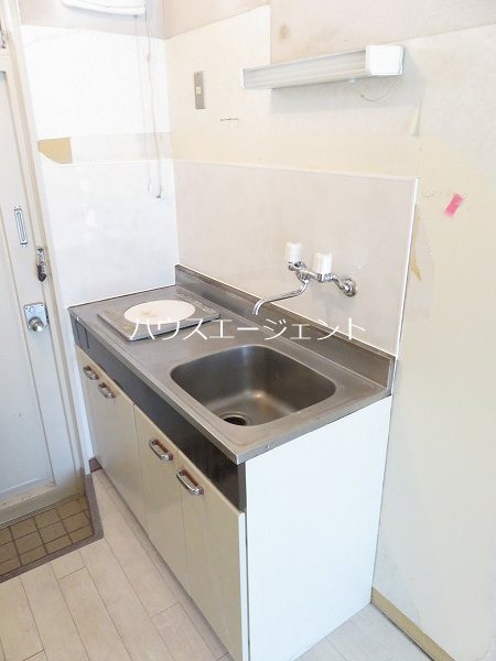 モア６ キッチン