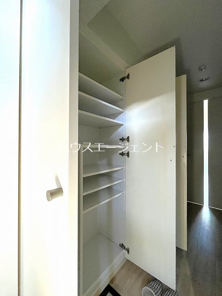 ＷＥＳＴ　ＶＩＮＥ　Ⅰ  玄関