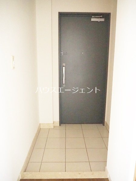 エステート西葛西 玄関