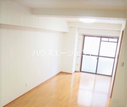 キャピタルコート ⅩⅠ リビング