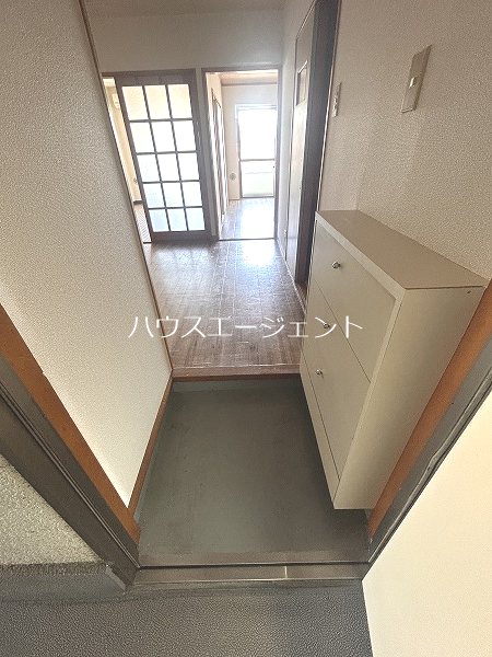 清水マンション 玄関