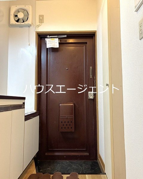 アリスヴィラ 玄関