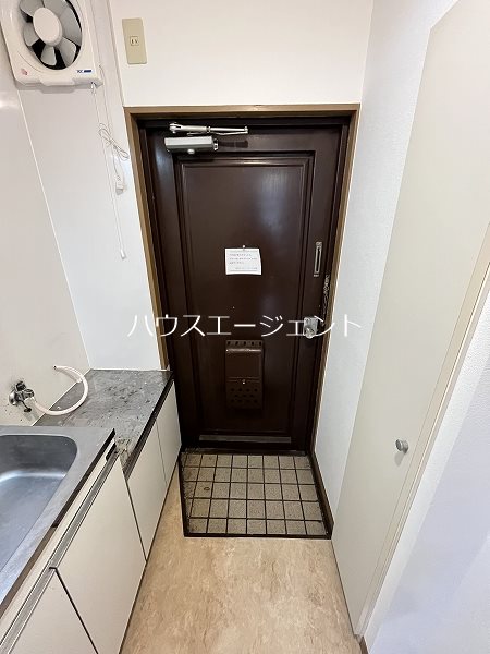アリスヴィラ 玄関