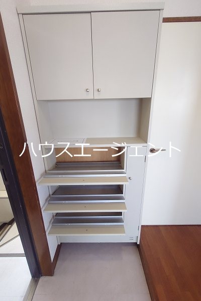 メゾン・ド・アイ 玄関