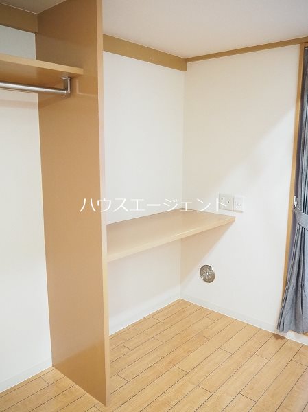 フローラ３ 収納