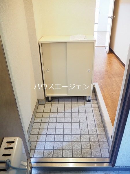 コーポプラスパー 玄関