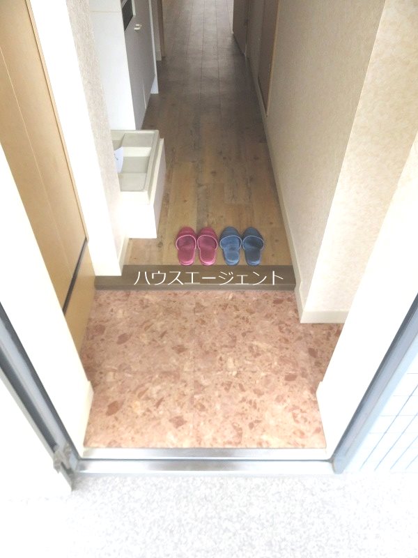 ザッパの家 玄関