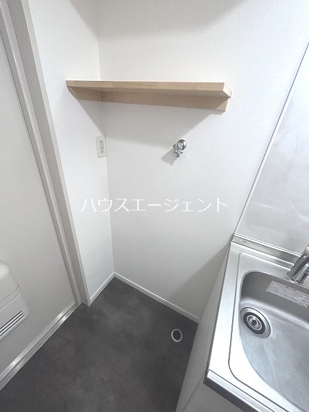 モア８ 玄関