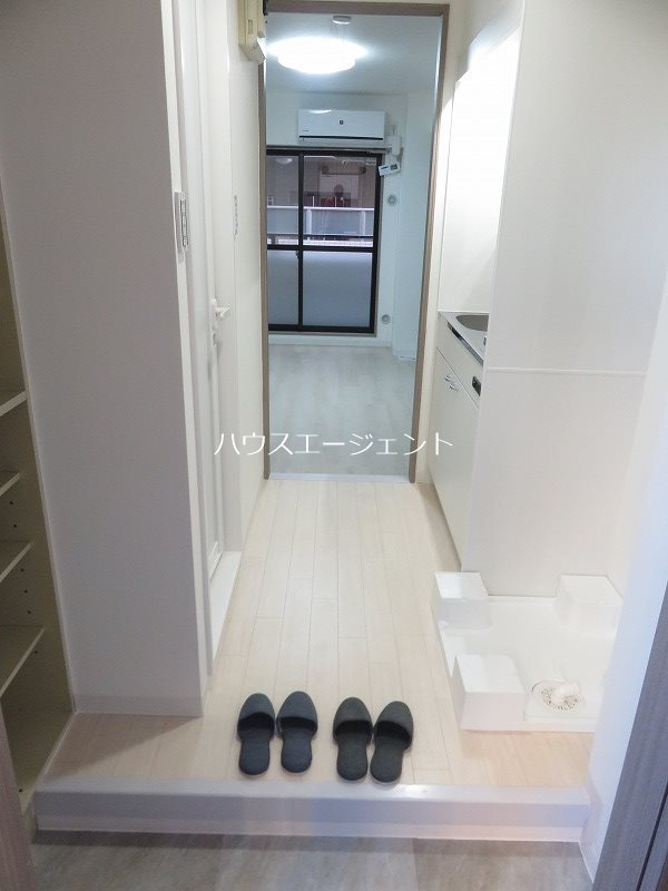 ニューガイアリルーム葛西駅南　No.20 玄関