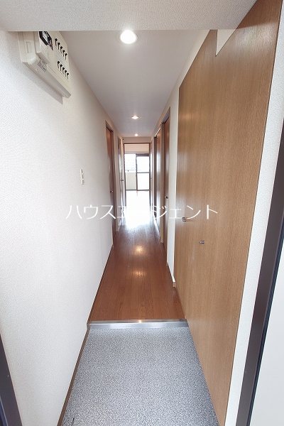 グロリア壱番館 玄関