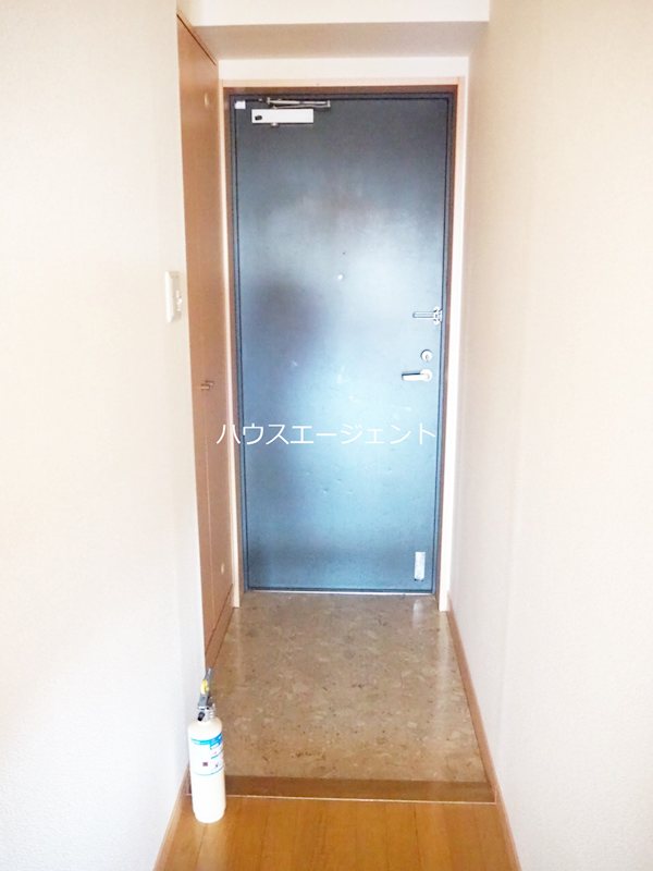 モア・ノーブル 玄関