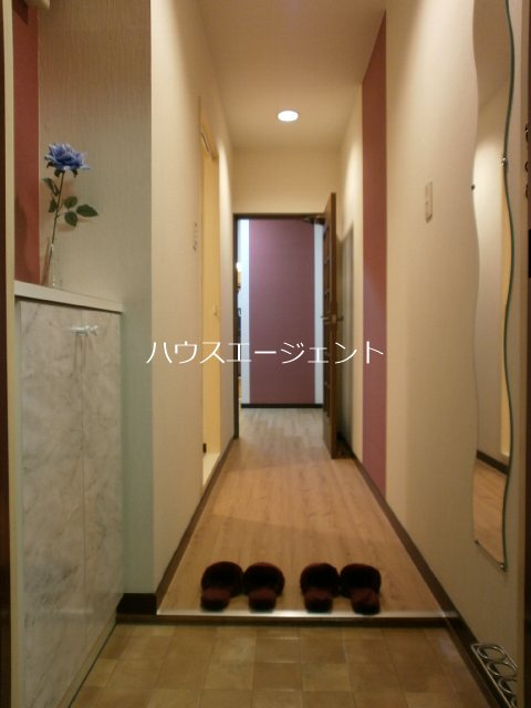 マ・メールロア 玄関