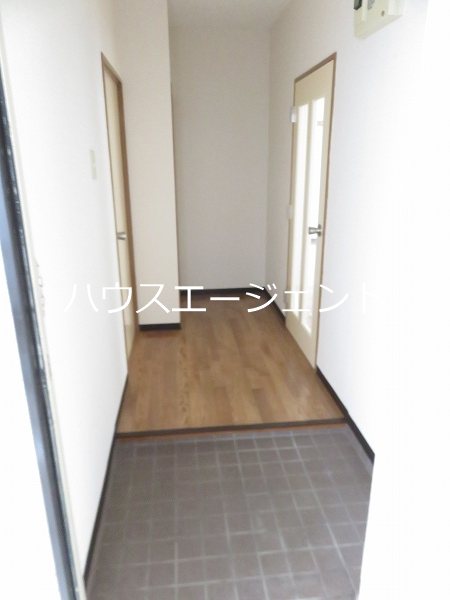 コーポ近江屋５ 玄関