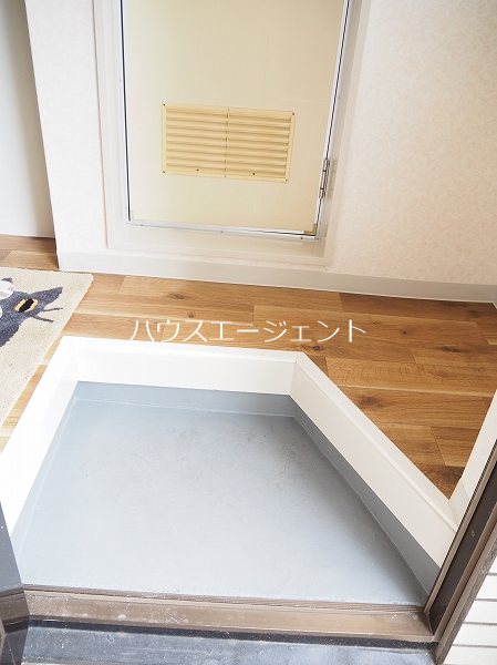 クレール８ 玄関