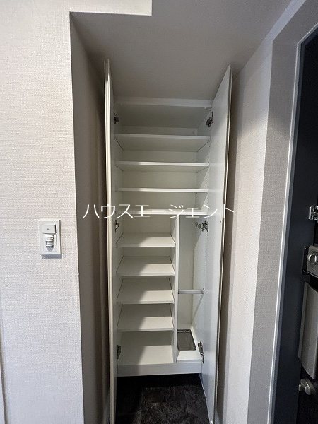 コンフォルト葛西 玄関