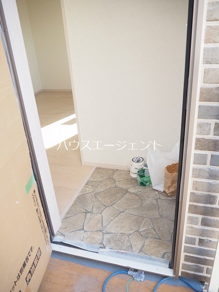 シェ・ソワ本八幡 玄関