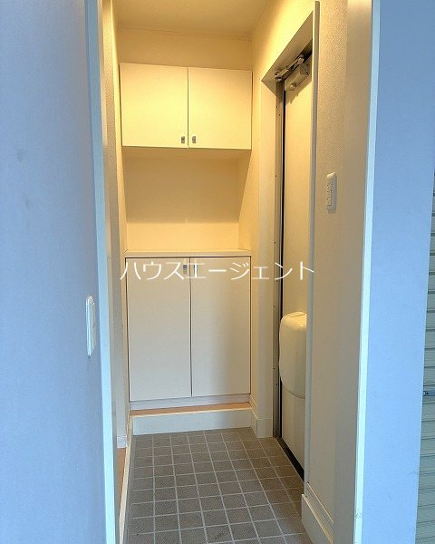 エアリエ西葛西 玄関