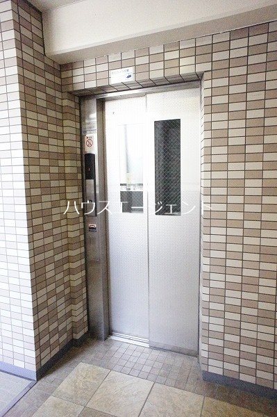 グッドフラットⅢ ロビー