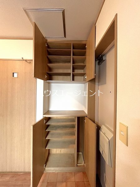 ベイ・メゾン葛西 玄関