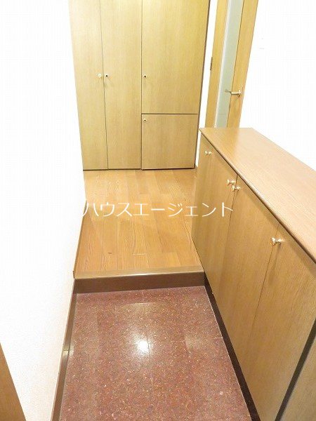 フォレストコート葛西 玄関