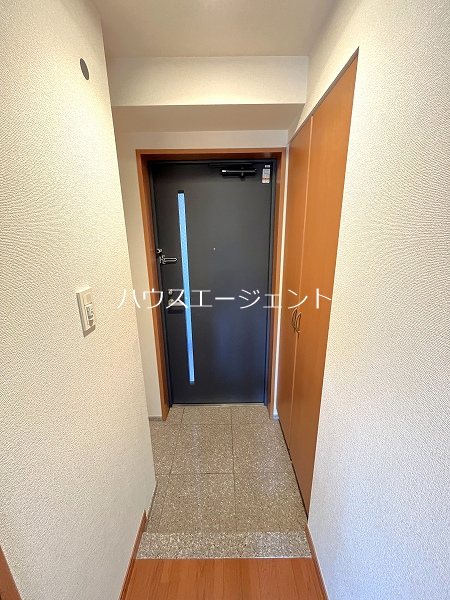 関寅ビル第5 玄関