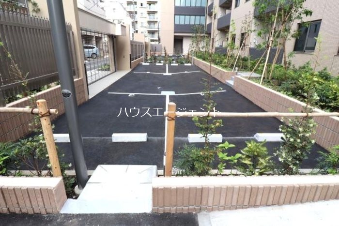 サンジョイアゼロ 駐車場