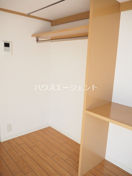 フローラ３ 収納