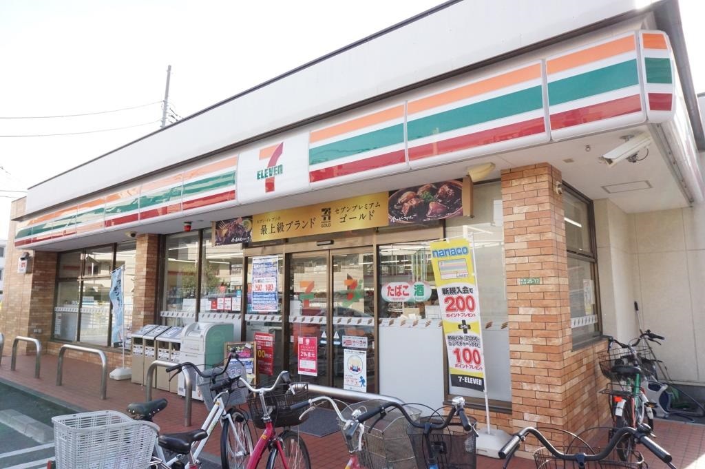 ファイネス梅田B棟 コンビニ