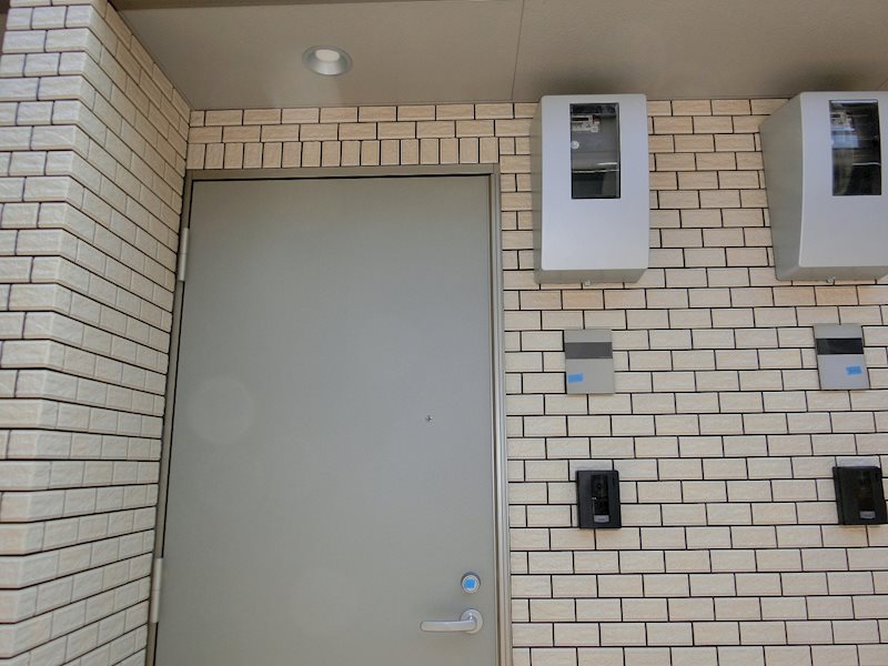 ファイネス梅田B棟 玄関