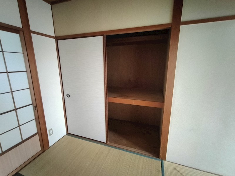 シャルム南台2 収納