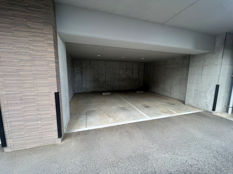 アドバンス神戸グルーブ 駐車場