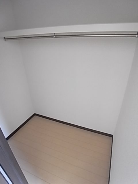 フジパレス上筒井通 収納