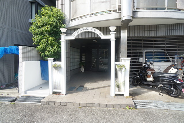 クレシェンド武庫之荘 エントランス