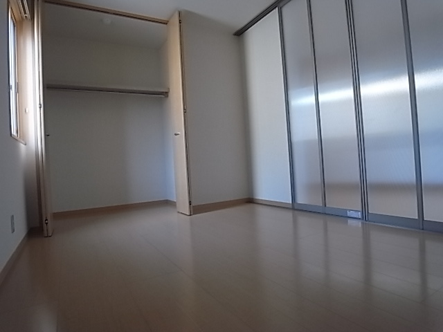グレイス尼崎 A棟 ベッドルーム
