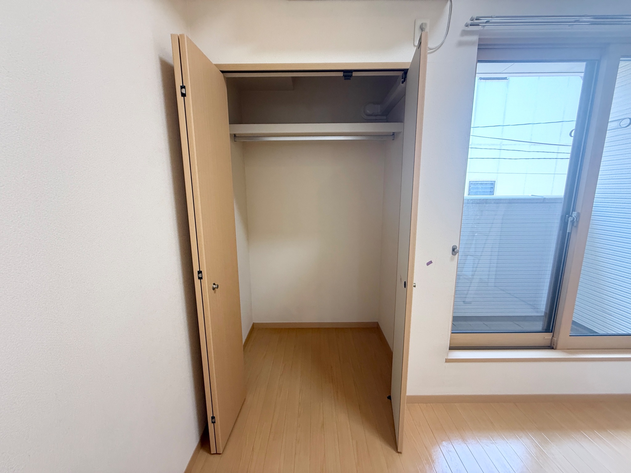 兵庫県尼崎市次屋１丁目 収納