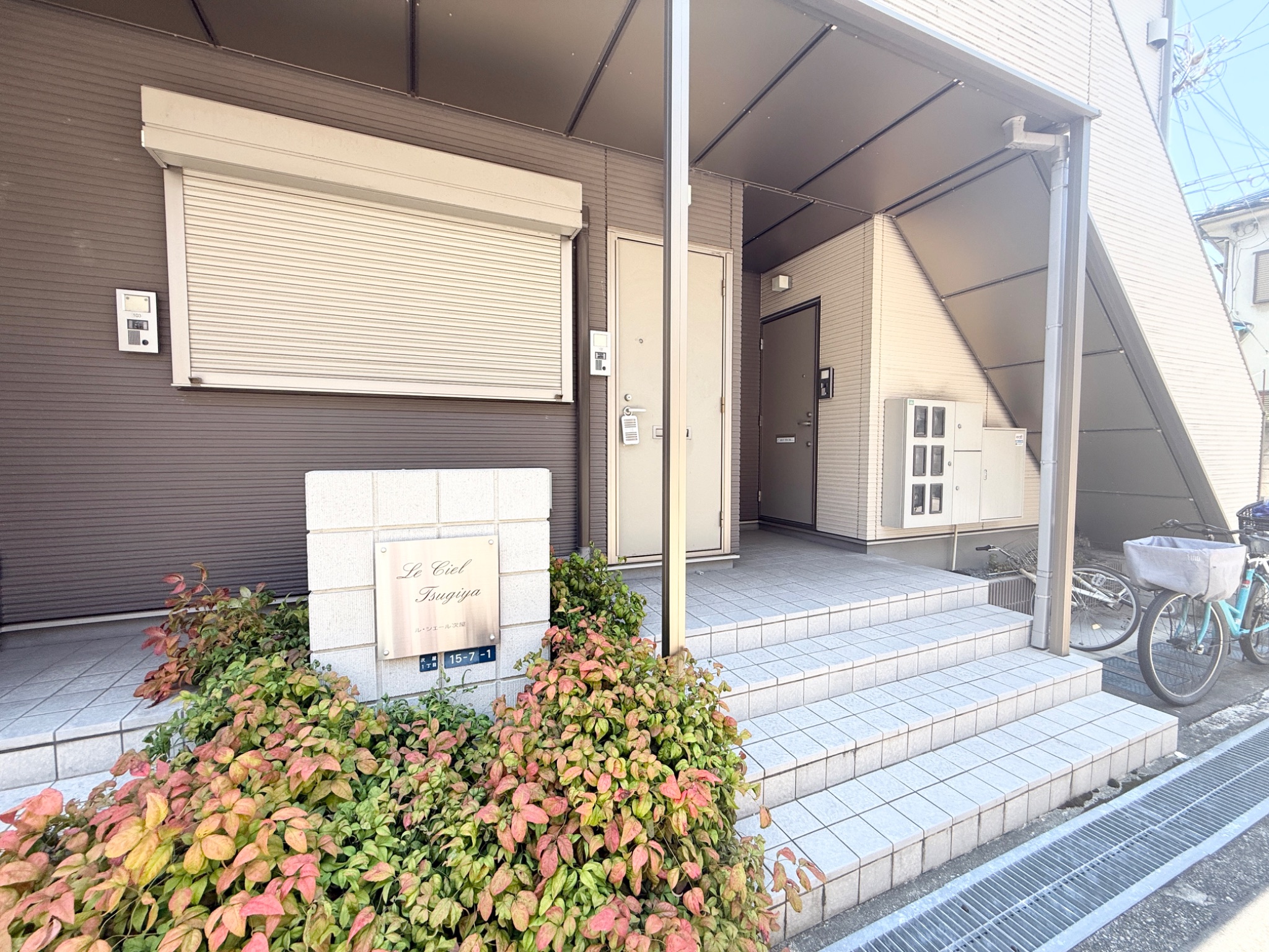 兵庫県尼崎市次屋１丁目 エントランス