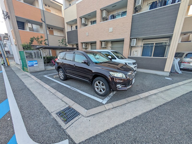 フジパレス立花ノース 駐車場