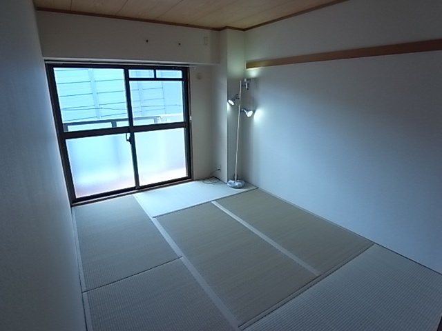 兵庫県伊丹市荻野３丁目 その他