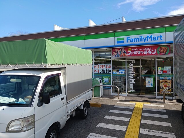 シャーメゾンみやび コンビニ
