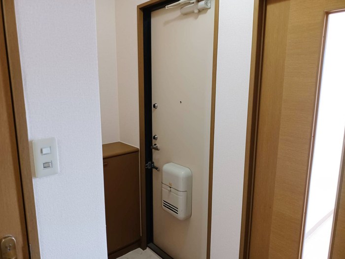 アベニュータツミ A棟 玄関