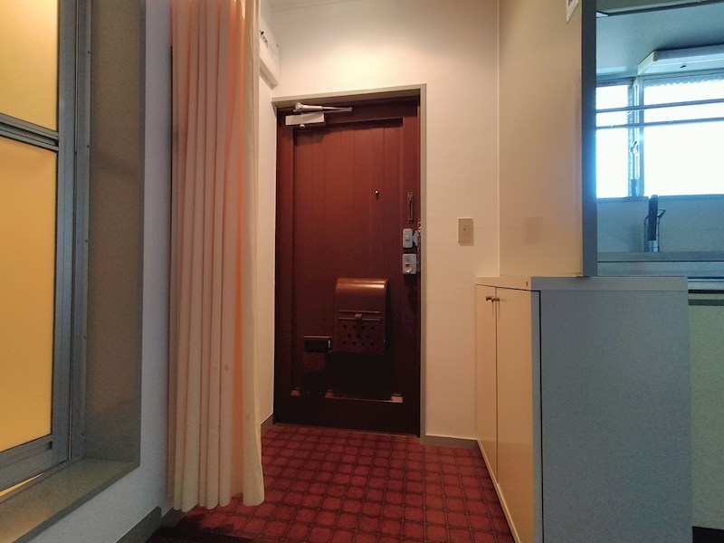 葵マンション 北棟 玄関