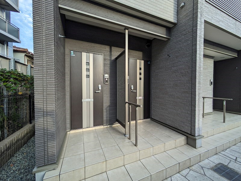 茶園館 エントランス