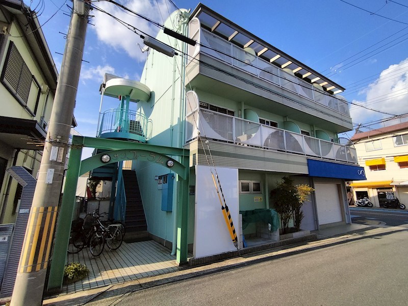 サンフォーラム 外観