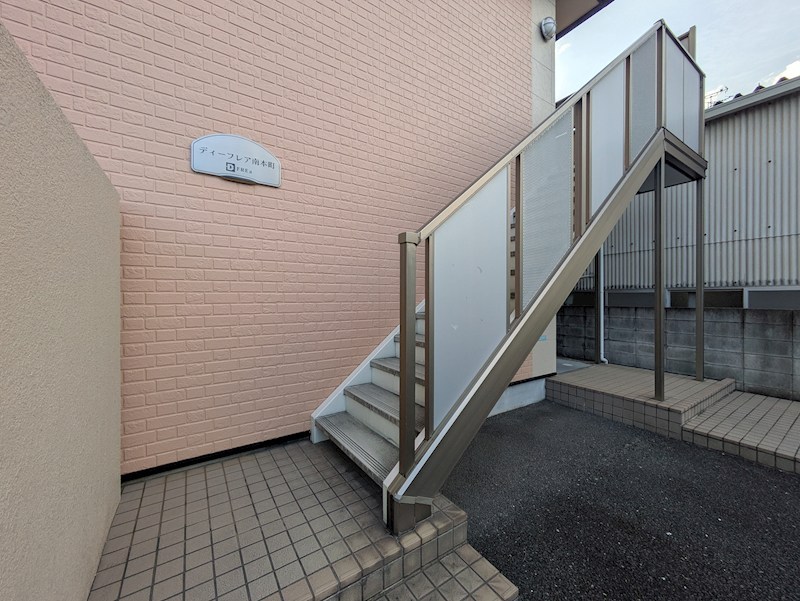 ディーフレア南本町 エントランス