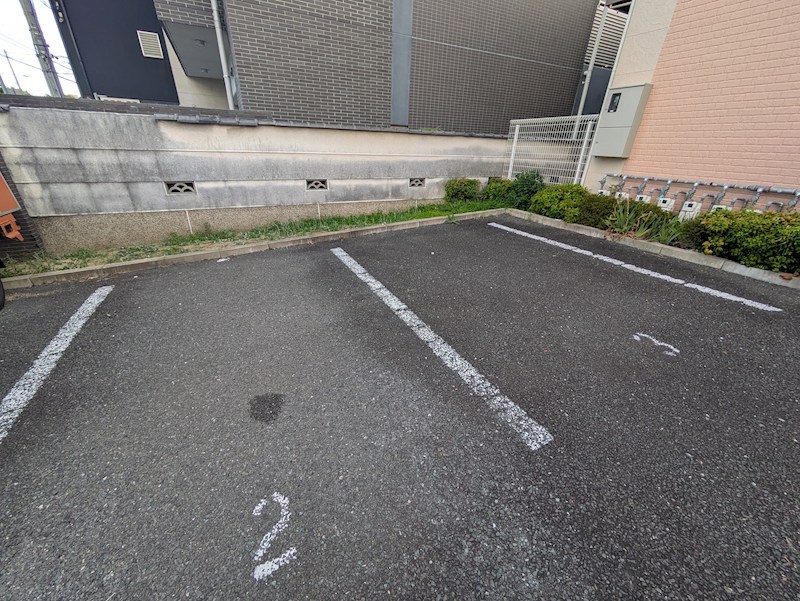 ディーフレア南本町 駐車場