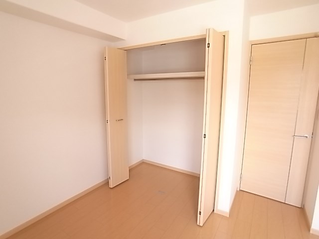 兵庫県伊丹市鋳物師２丁目 収納