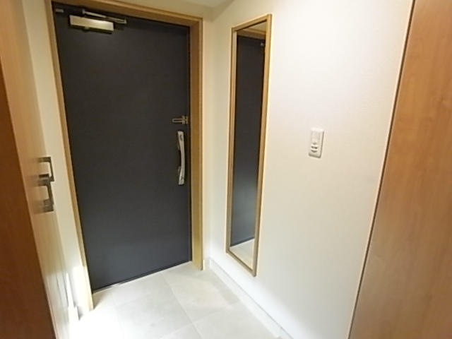 リーガル神戸三宮 玄関
