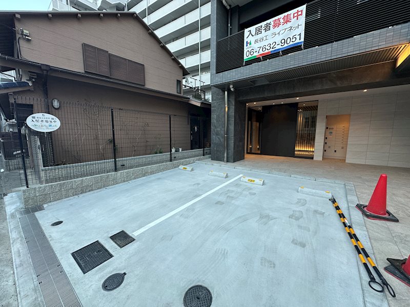 LIVECASA王子公園 駐車場