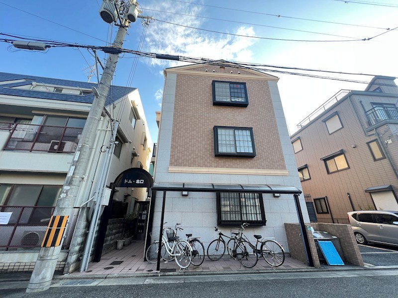 ドム北口 外観